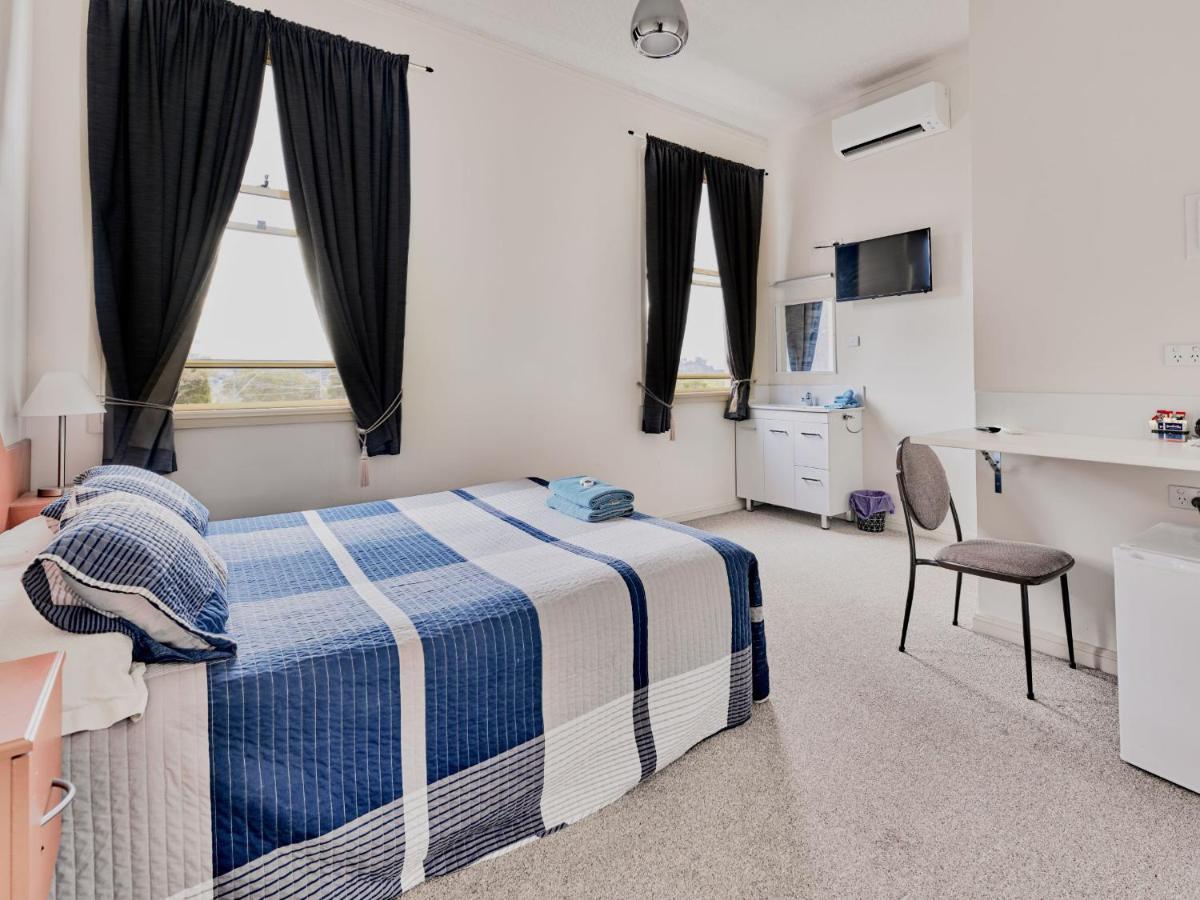 Kandos Hotel Kültér fotó